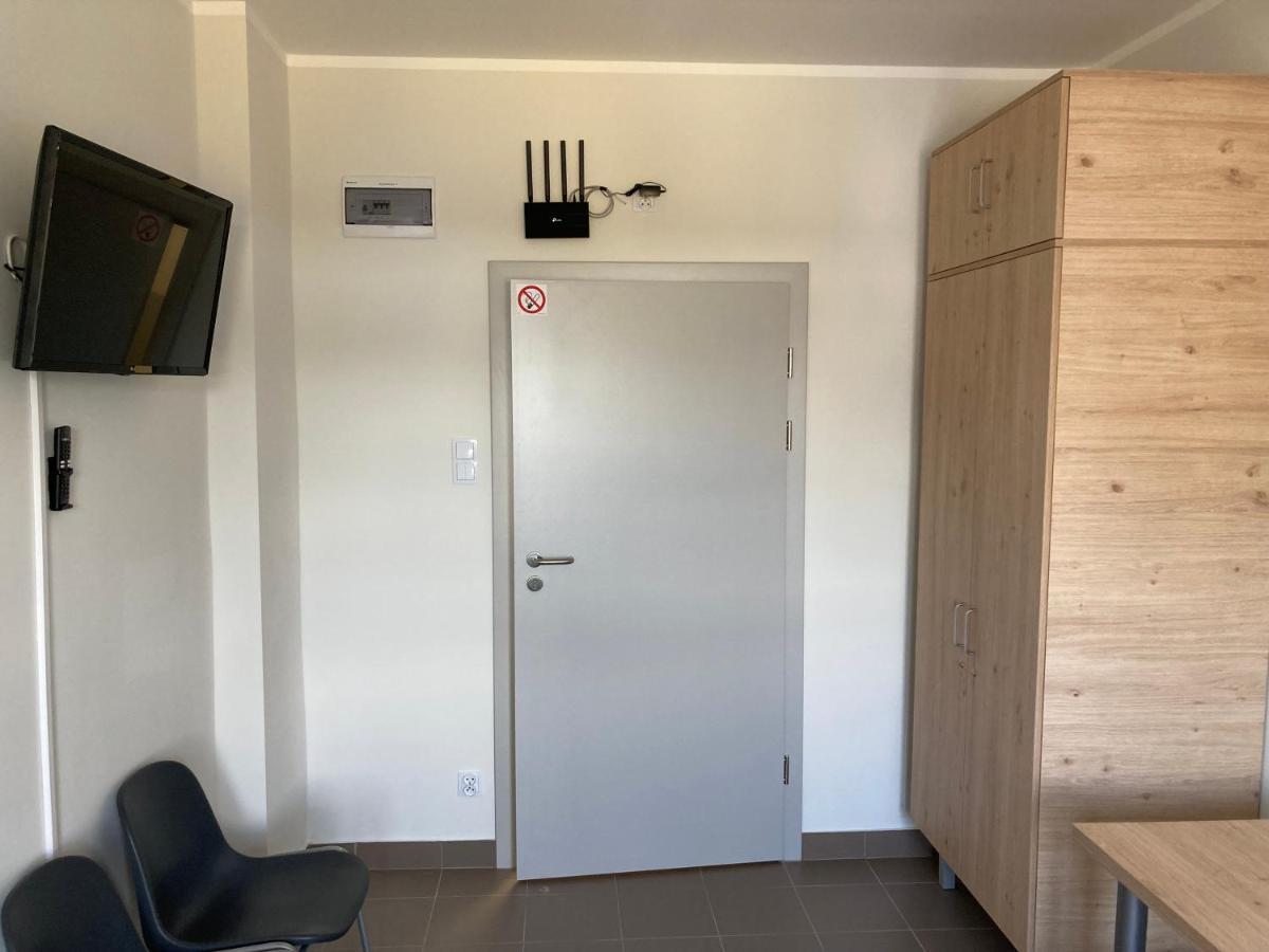 Hostel Przy Stadionie Jaworzno Exterior foto